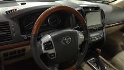 تۆیۆتا لاند کروزەر